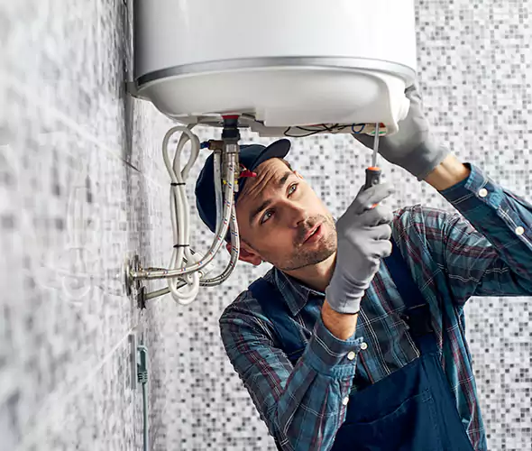 Expert Plumber for Hot Water Tank Maintenance in Woodmere, NY: Schedule Reliable Maintenance Services with Us